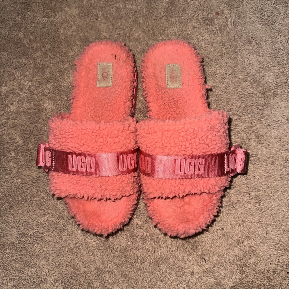 Pink sherpa platform Ugg slides